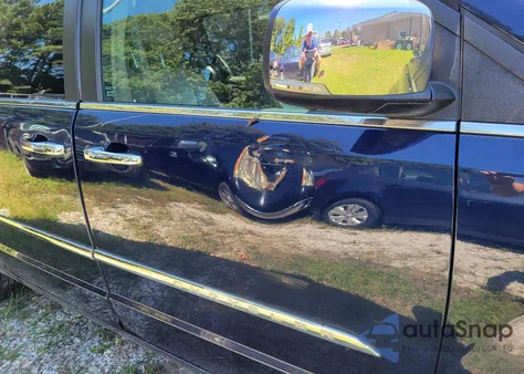 2015 Chrysler Town & Country из США, поврежденный, VIN 2C4RC1CG8FR629369